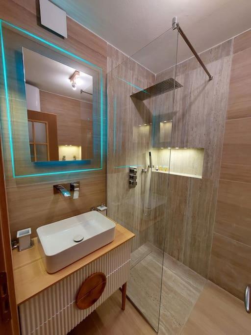 Frequency 286 Tirane Apartman Kültér fotó