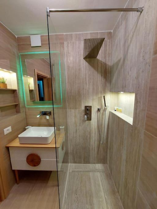 Frequency 286 Tirane Apartman Kültér fotó